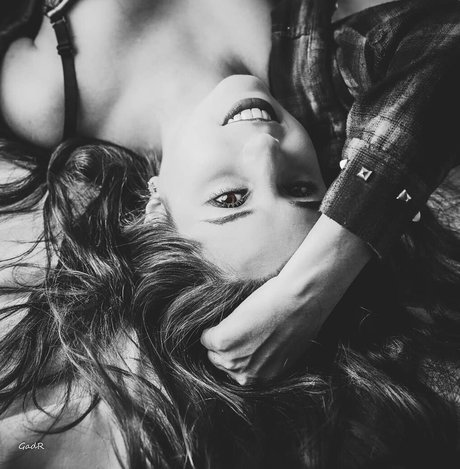 Natali Veksler strip onlyfans