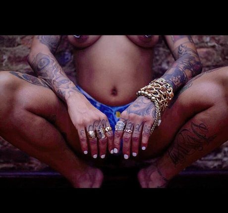 flyyytattedsky onlyfans free content