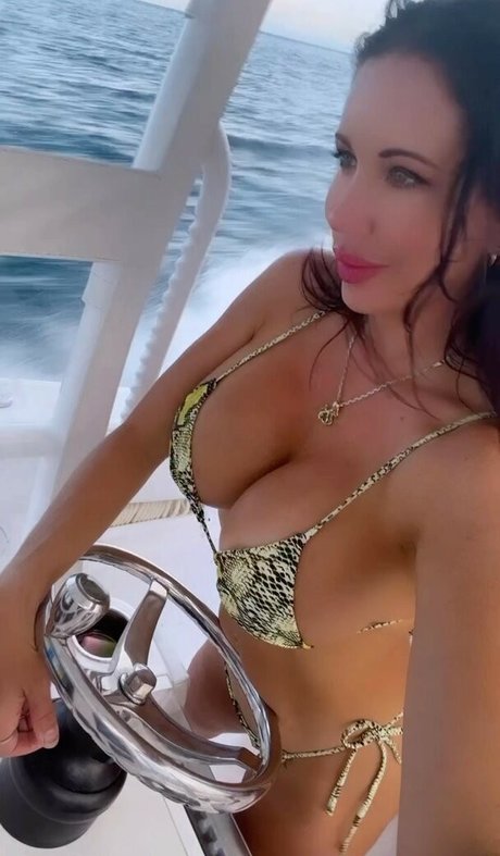 Heather Curvy Kirby naked onlyfans leaked