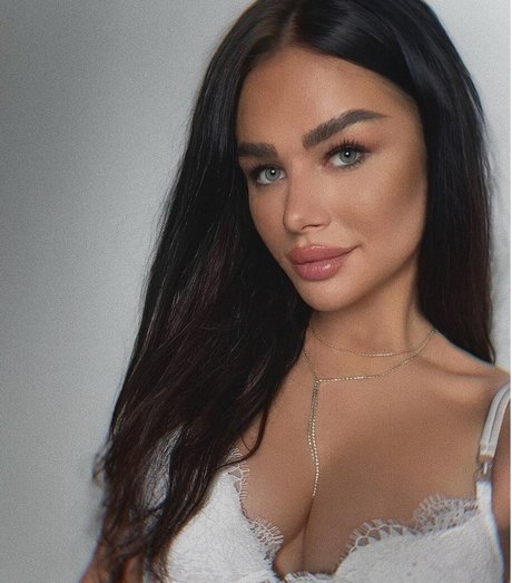 Lena Majewska onlyfans porn leaked