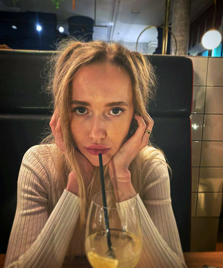 Lolly Bella_ onlyfans nude leaks