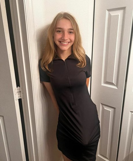 Phoebe Owns U nude on onlyfans