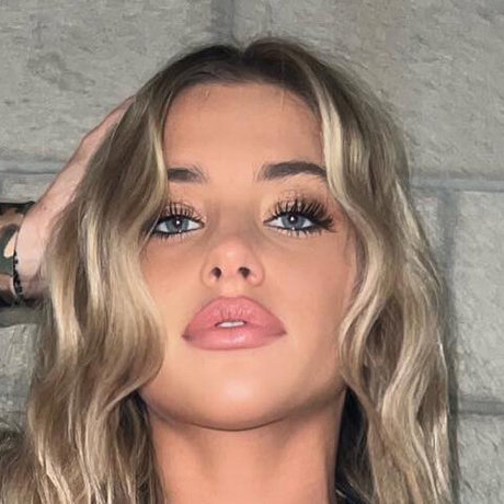 Elle Danjean onlyfans leaks.