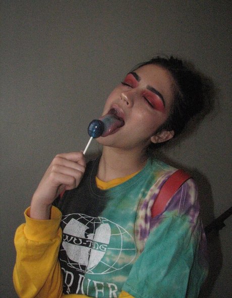 foreigntrashbag sexy onlyfans