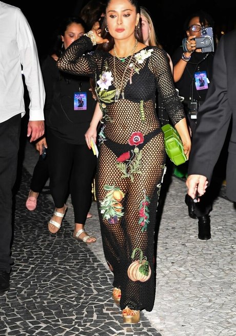 Selma Hayek onlyfans leak fuck