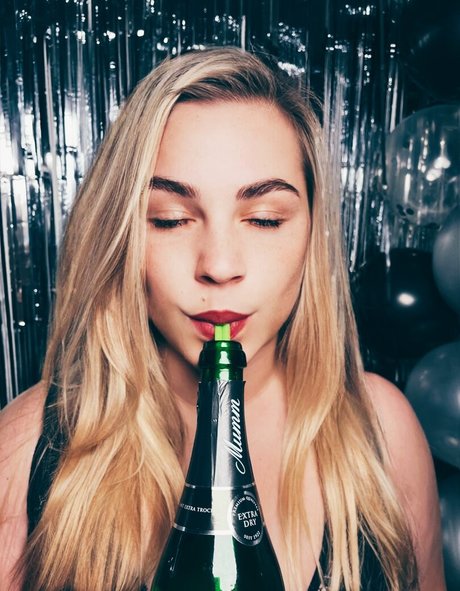 Emmadizzy porn onlyfans