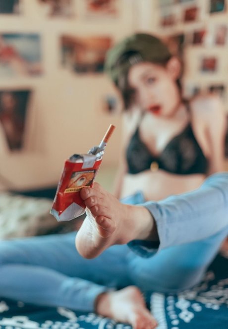 EmotionalBirdy onlyfans page