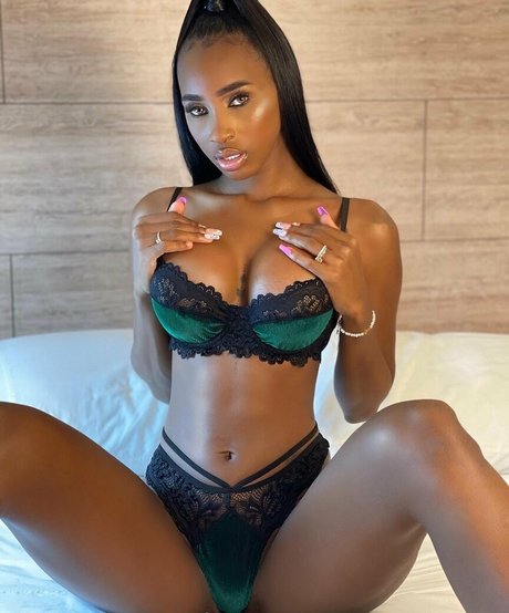 barbiegomez latina nude leak onlyfans