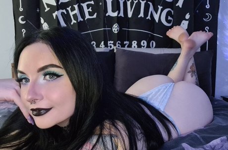 dark lily nudes onlyfans