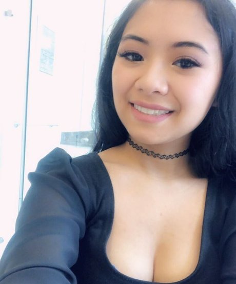 asianmangogirl onlyfans boobs