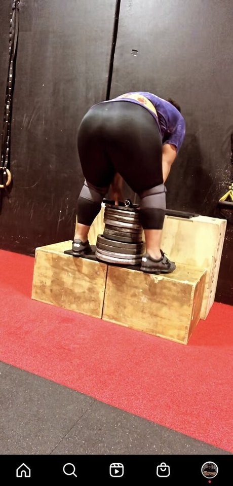 StrongWomen_ onlyfans leaked.