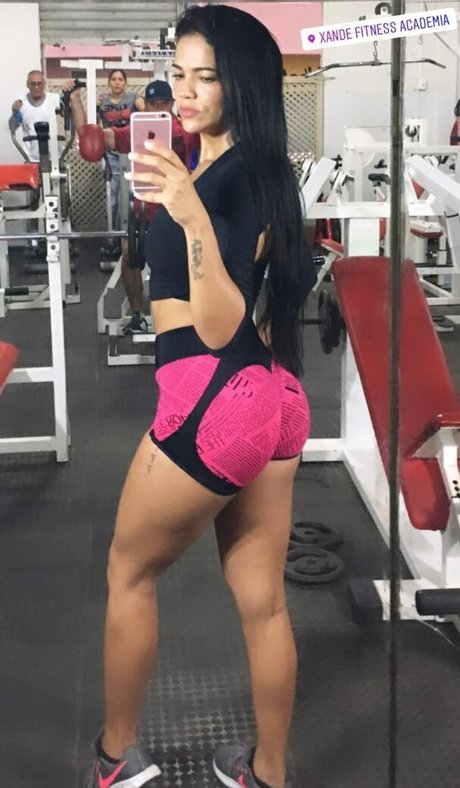 Leilinha Fitness onlyfans leajs