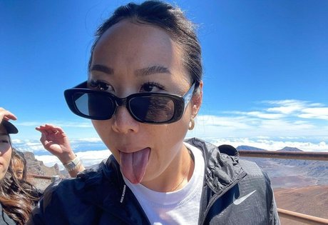 thesharonkim onlyfans strip tease