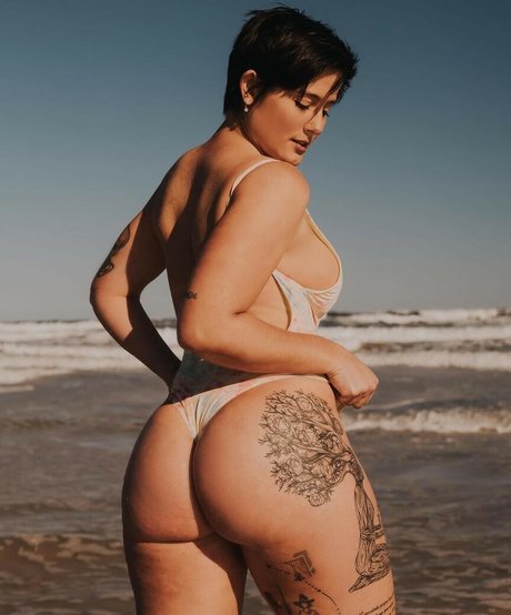 Laura Lehmkuhl nude porn onlyfans