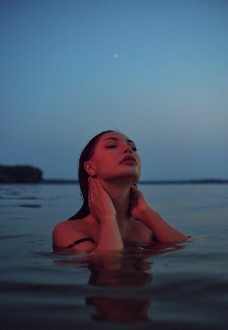 Kristina Azaronak onlyfans pics leaked