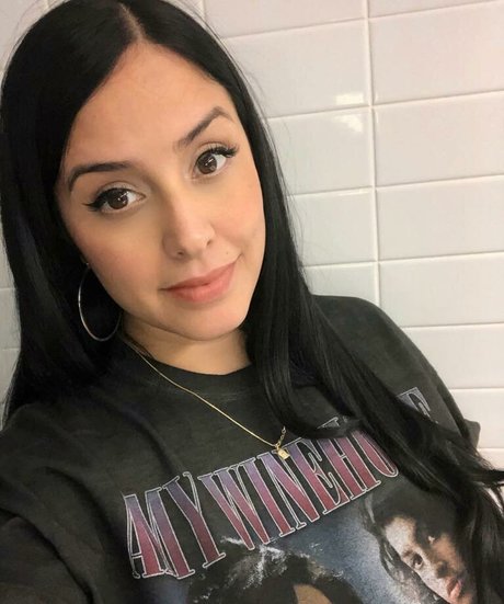 Laura Stylez onlyfans leaked.