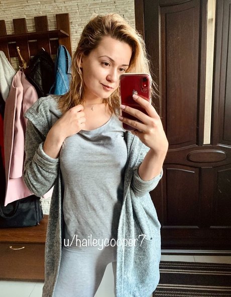 Hailey Cooper new onlyfans leak