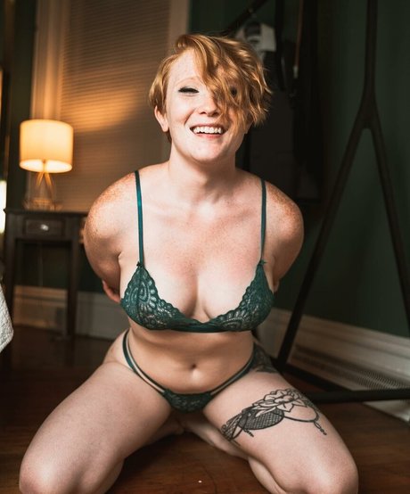 Izzabella Robbins leaked onlyfans photos