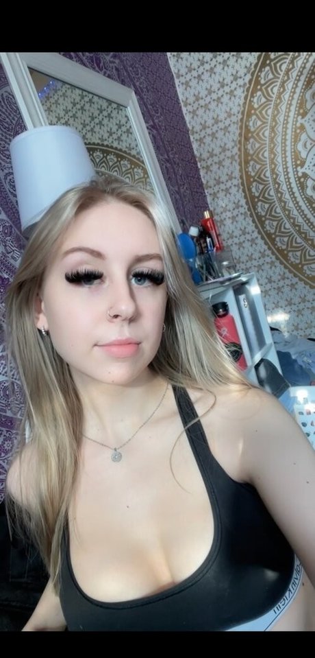 notasobviouslyyy onlyfans model photos