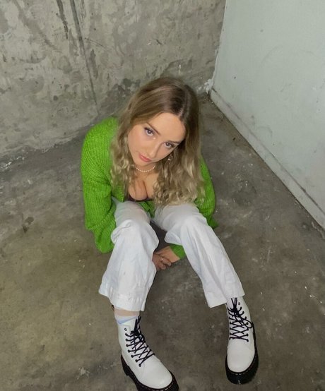 Ruby Pearl Esler onlyfans free content