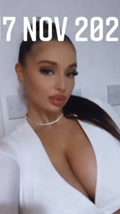 naughtybabeoxo onlyfans desnuda