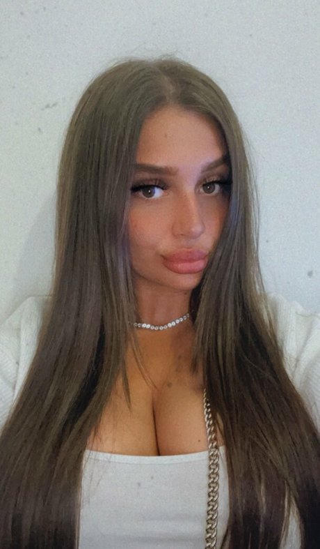 naughtybabeoxo onlyfans nude leak