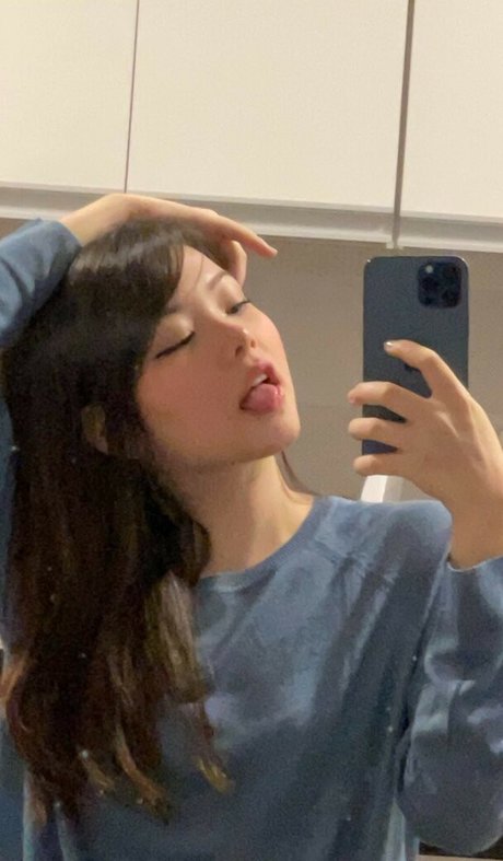 Julia Nakamura onlyfans pic