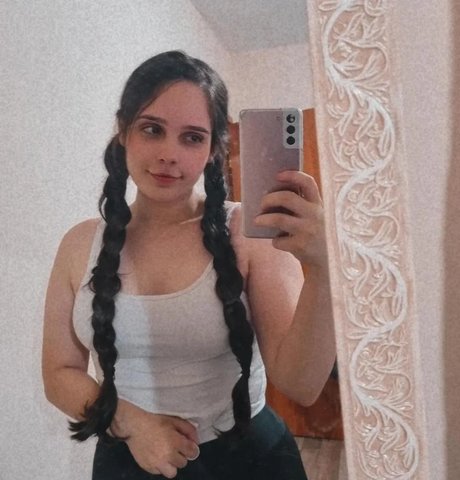 Laysa Meroto onlyfans pics