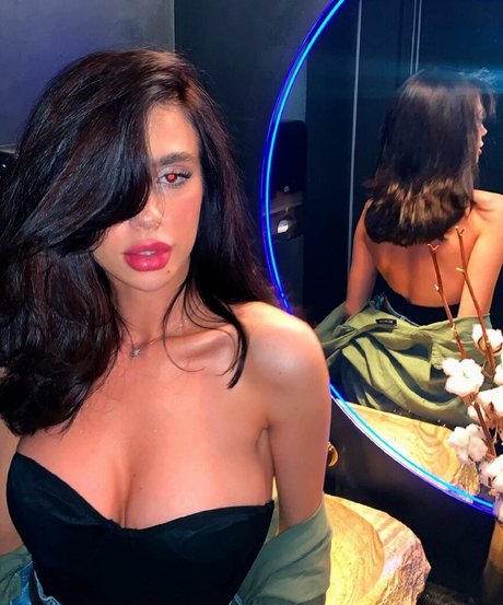 Anna Maria Slutskaya is on onlyfans