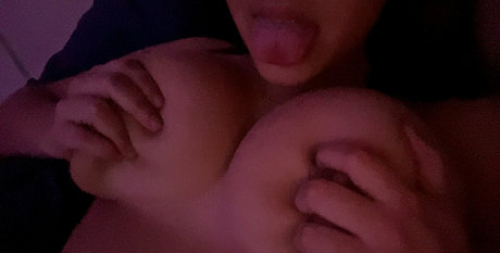 Pearl Niyada hot onlyfans