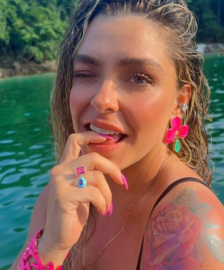 Fabiola Oliveira onlyfans naked porn