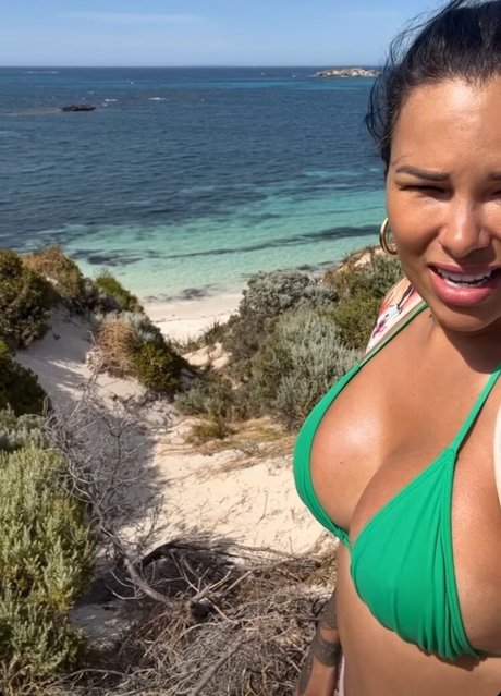 Ariadna Arantes nude leak onlyfans