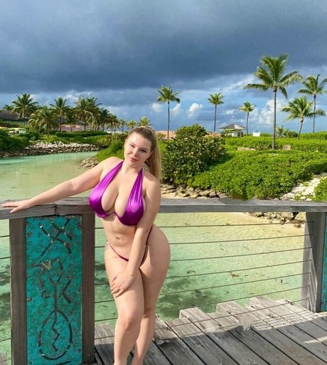 queencherryb onlyfans leams