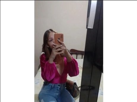 Noelly Lemes onlyfans lean