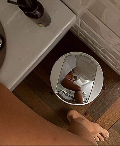 Miratwitch feet onlyfans