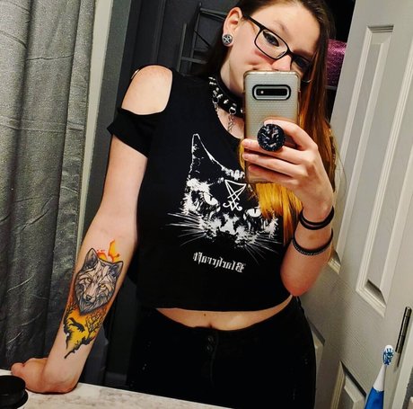 Gabby Swears nude only fans leaks