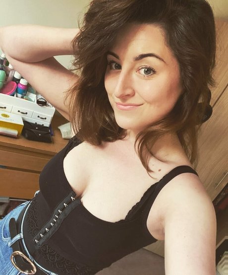 Rebecca Gilliland Profile pic