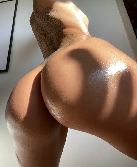 Foxillaaa onlyfans tits