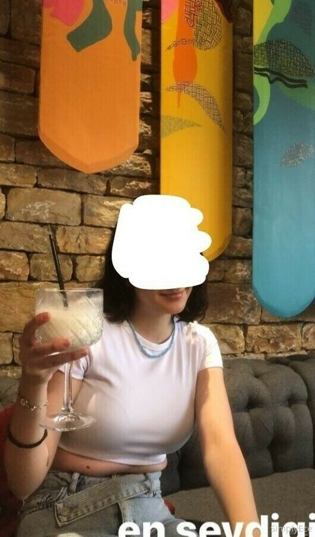 AngelEce onlyfans public photos