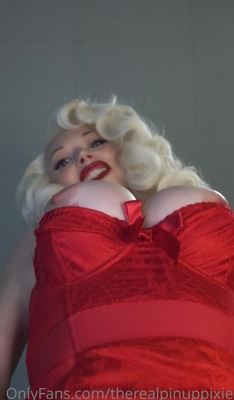 Pineup Pixie onlyfans nide