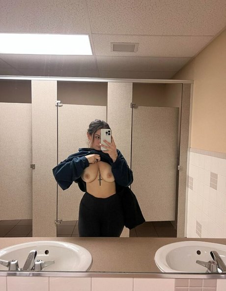 Sheisbusty onlyfans leaked