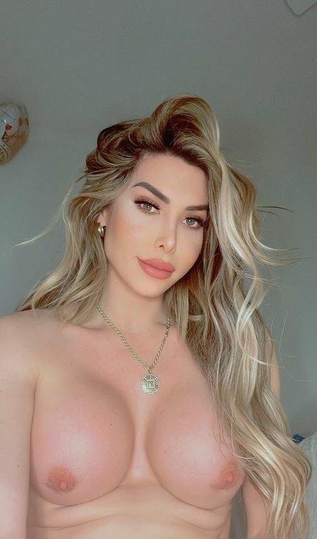 Sofia Dior naked on onlyfans