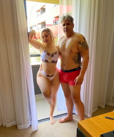 Karina Ferreira naked only fans