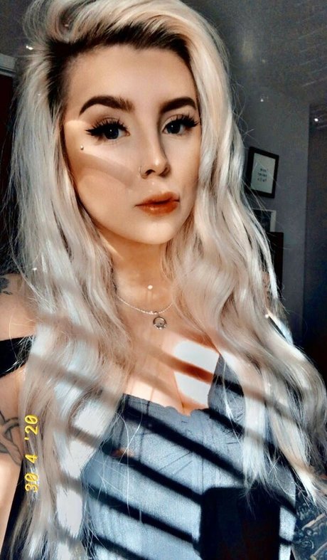 SJ Valenz onlyfans nude photos