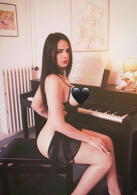 Laura Badler onlyfans leak fuck