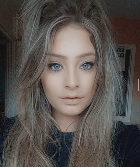 Holliejaneexo onlyfans posts