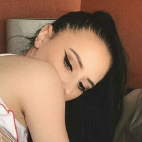 Lauren Van Lom onlyfans pics