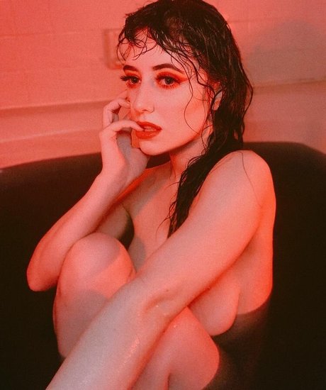 Lauren Van Lom nude onlyfans porn