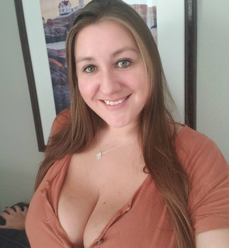 Caityy Cakesss onlyfans mega