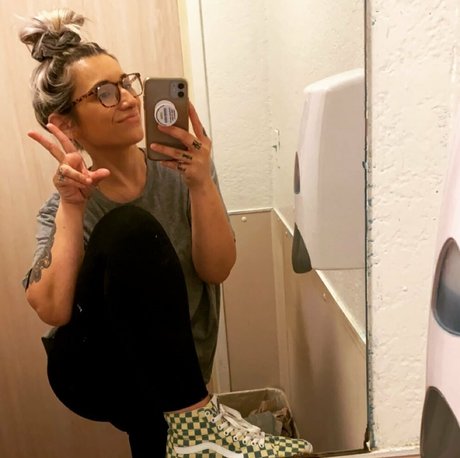 emilyrenee94 nudes onlyfans leaks